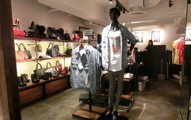 moussy, SHINJYUKU LUMINE EST